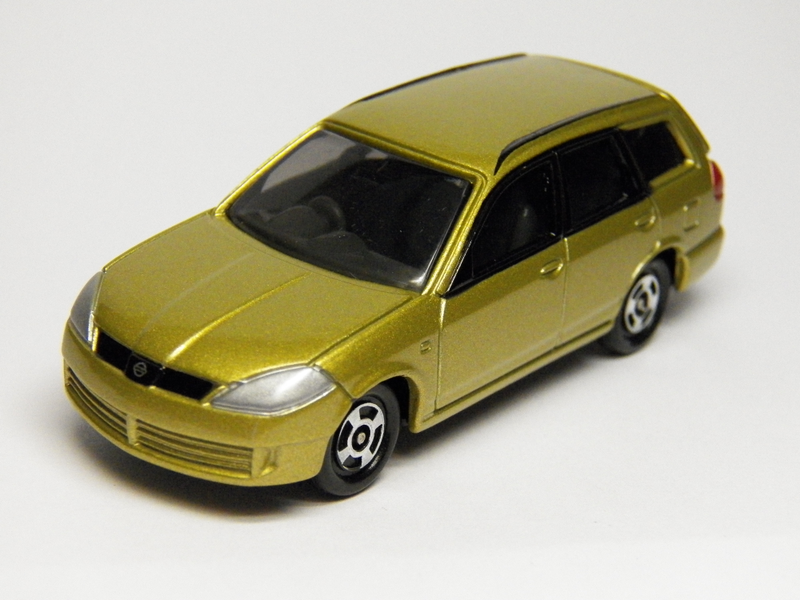 Illustration for article titled Land of the Rising Sun-Day - Tomica Nissan Wingroad